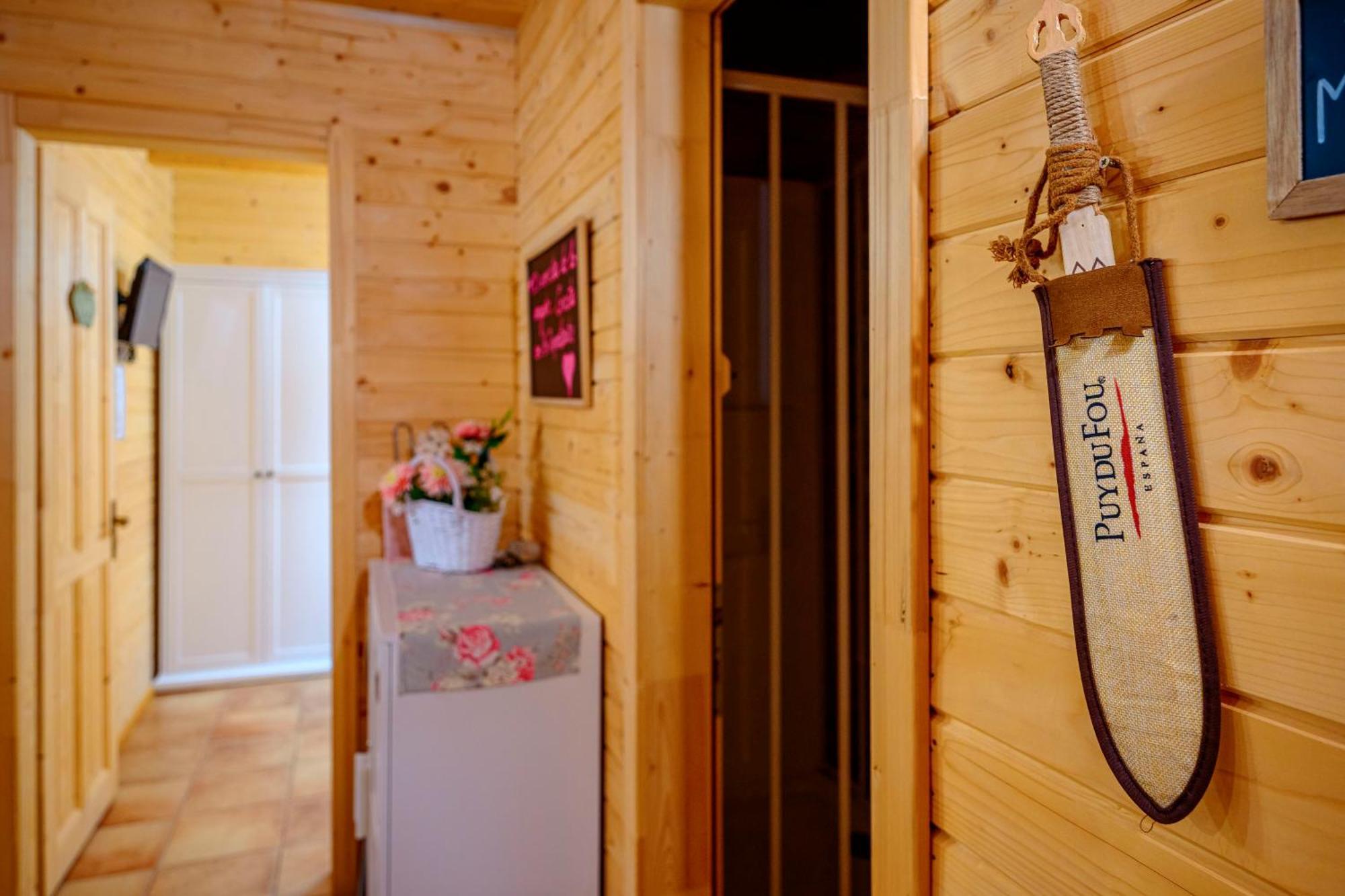 Holiday home Madera Y Miel Con Ninos En Puy Du Fou Guadamur